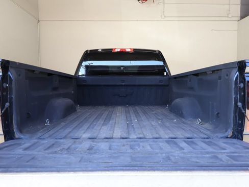 Used 2017 Chevrolet Silverado 1500 LT w/ Redline Edition AWD/4WD image 14