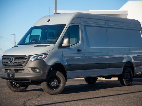 New 2025 Mercedes-Benz Sprinter 2500 image 1