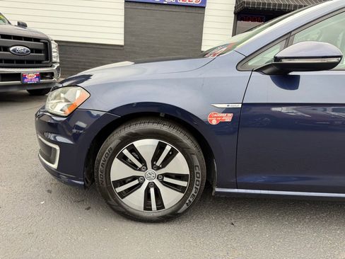 Used 2016 Volkswagen e-Golf SE FWD image 14