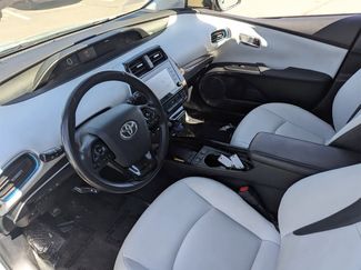Used 2022 Toyota Prius XLE video 2