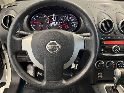 Used 2014 Nissan Rogue S image 23