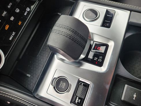 New 2026 Jaguar F-PACE R-Dynamic S image 10