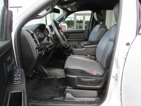 Used 2021 RAM 3500 Tradesman w/ Chrome Appearance Group image 9