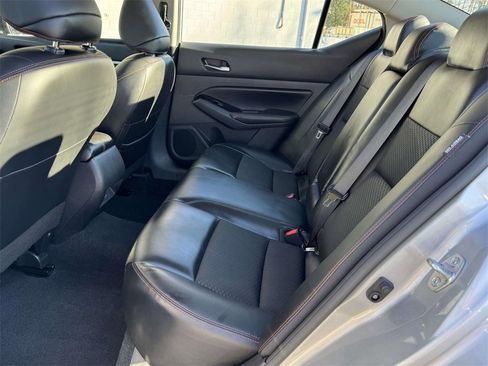 Used 2023 Nissan Altima 2.5 SR image 16