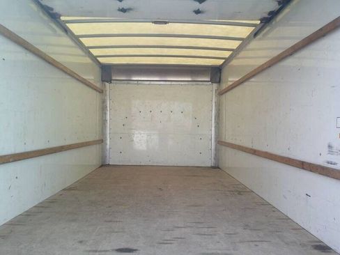 Used 2021 GMC Savana 3500 Extended w/ Power Convenience Package image 15