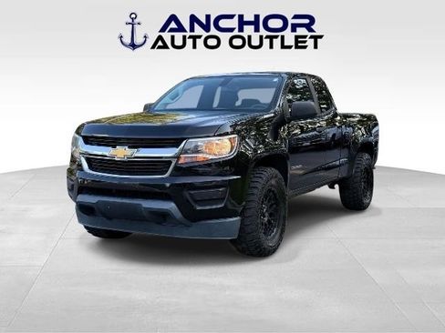 Used 2017 Chevrolet Colorado W/T w/ WT Convenience Package RWD image 4