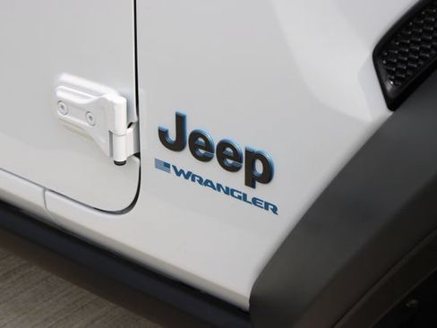 Used 2025 Jeep Wrangler Unlimited Sport S 4xe AWD/4WD image 2