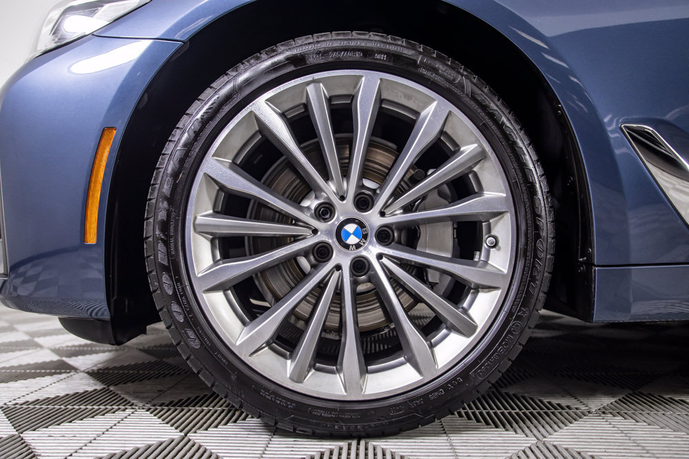 Used 2023 BMW 530i w/ Premium Package RWD image 44