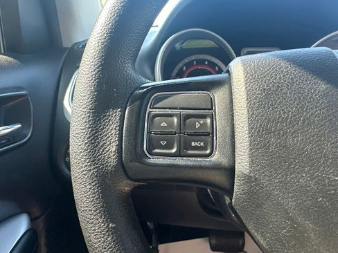 Used 2020 Dodge Journey SE FWD image 21