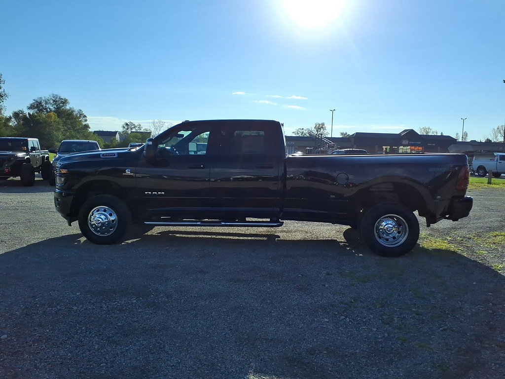 New 2027 RAM 3500 Big Horn AWD/4WD image 4