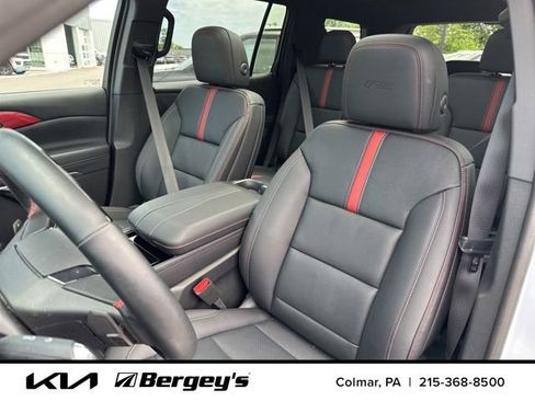 Used 2026 Chevrolet Traverse RS AWD/4WD image 14