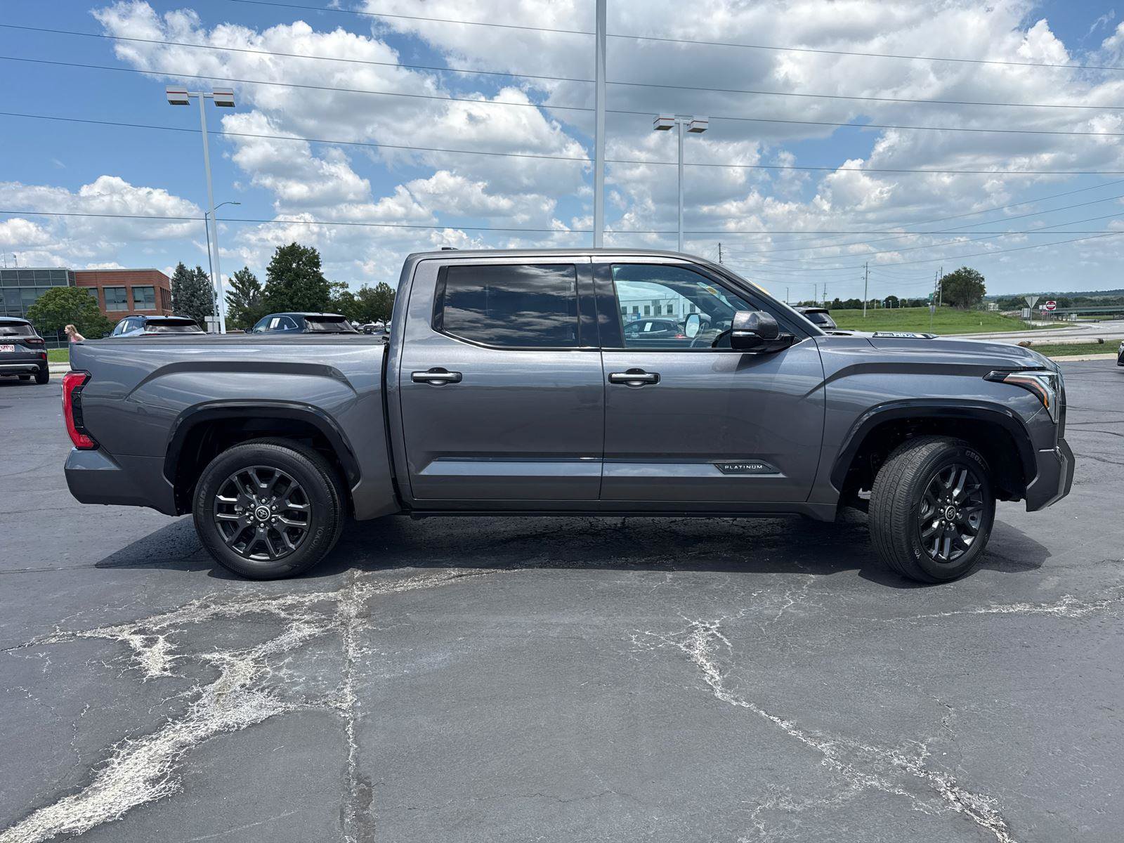 Used 2023 Toyota Tundra Platinum w/ Advanced Package AWD/4WD image 10