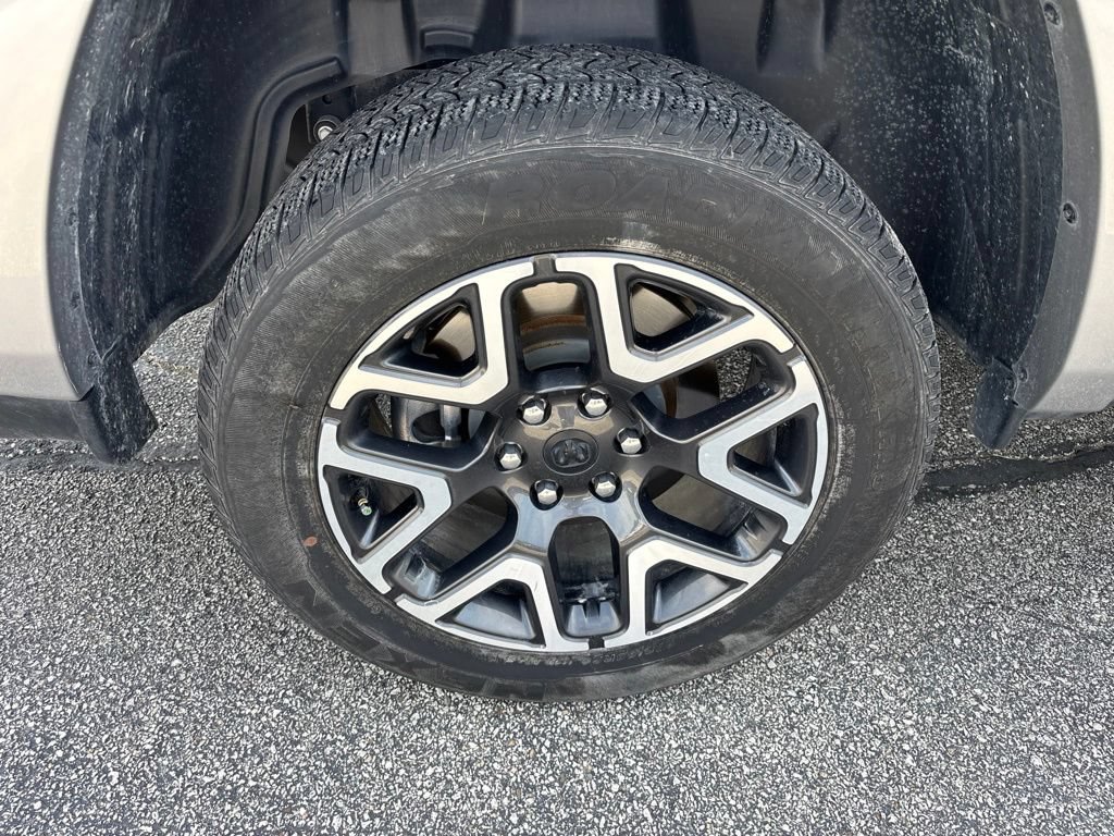 Used 2025 RAM 1500 Laramie AWD/4WD image 12