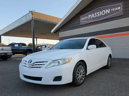Used 2010 Toyota Camry LE FWD image 1