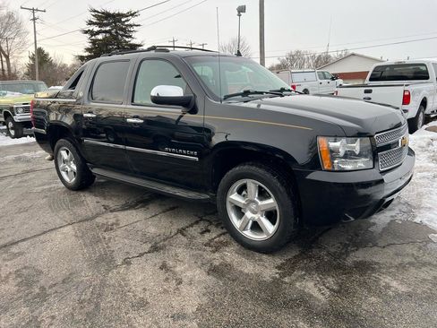 Used 2013 Chevrolet Avalanche LTZ AWD/4WD image 3