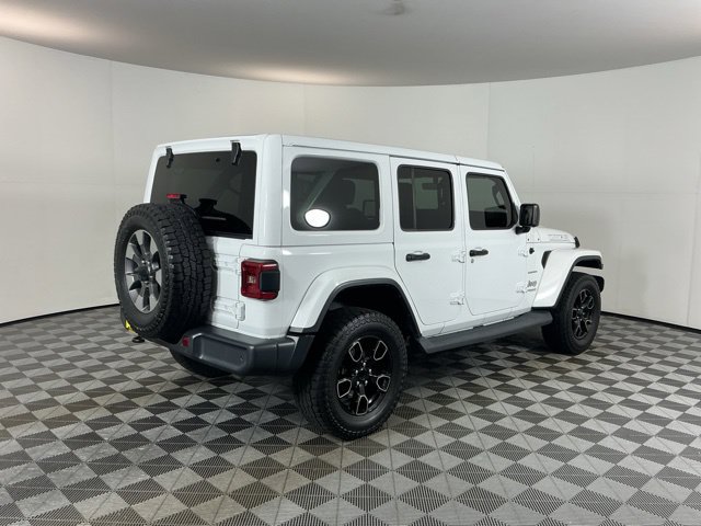 Used 2018 Jeep Wrangler Unlimited Sahara AWD/4WD image 5