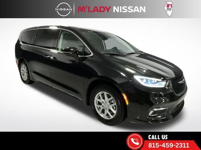 Used 2024 Chrysler Pacifica Touring-L