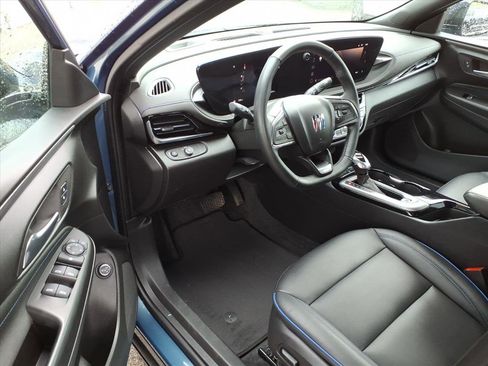 Used 2024 Buick Envista Sport Touring w/ Convenience I Package FWD image 15