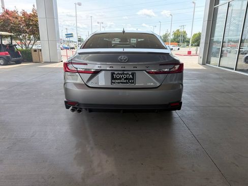 Used 2026 Toyota Camry SE FWD image 4