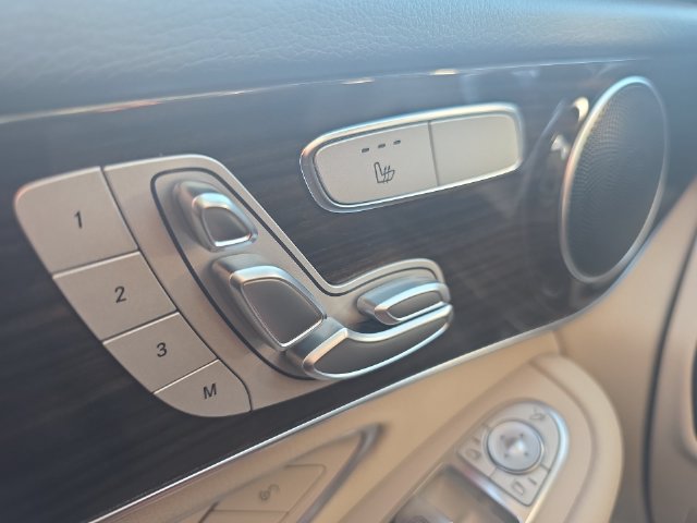 Used 2022 Mercedes-Benz GLC 300 4MATIC image 33
