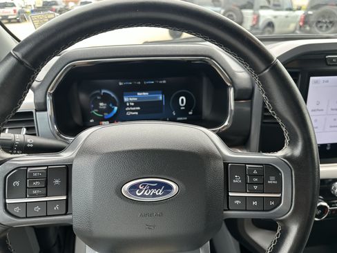 Used 2023 Ford F150 Lightning XLT AWD/4WD image 8