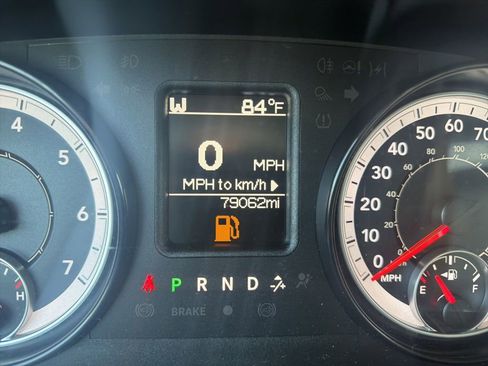 Used 2022 RAM 1500 Classic SLT AWD/4WD image 16