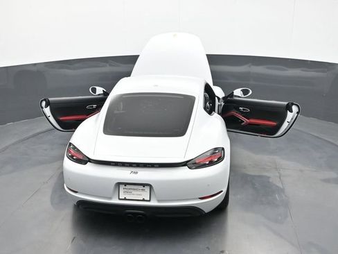 Certified 2021 Porsche 718 Cayman RWD image 23