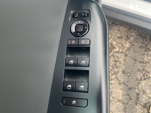 Used 2025 Kia K4 LXS image 17