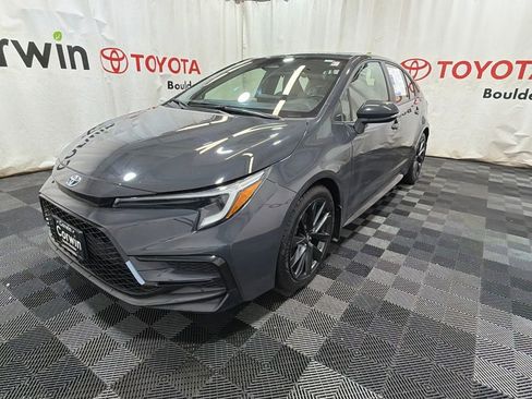 Used 2023 Toyota Corolla SE w/ SE Package FWD image 3