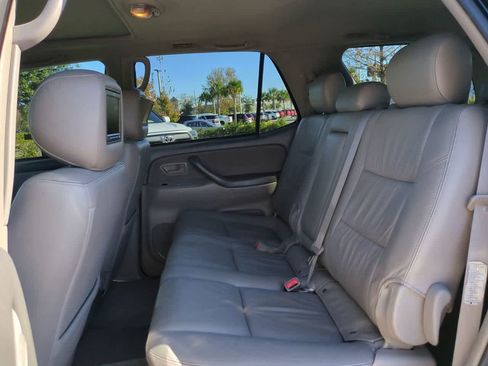 Used 2007 Toyota Sequoia SR5 image 14