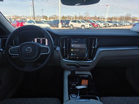 Used 2023 Volvo S60 T8 Core image 11