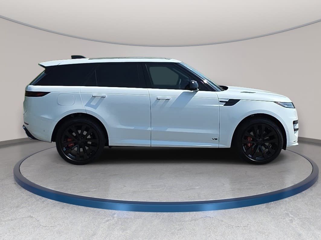 New 2026 Land Rover Range Rover Sport Dynamic SE AWD/4WD image 4