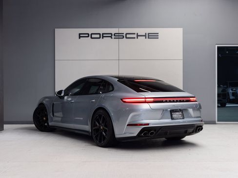 Certified 2025 Porsche Panamera 4 E-Hybrid AWD/4WD image 3