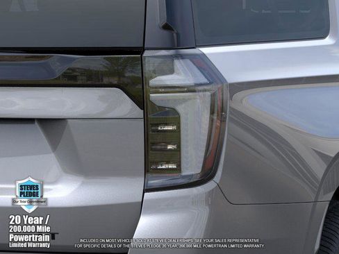 New 2026 Chevrolet Suburban LT image 11