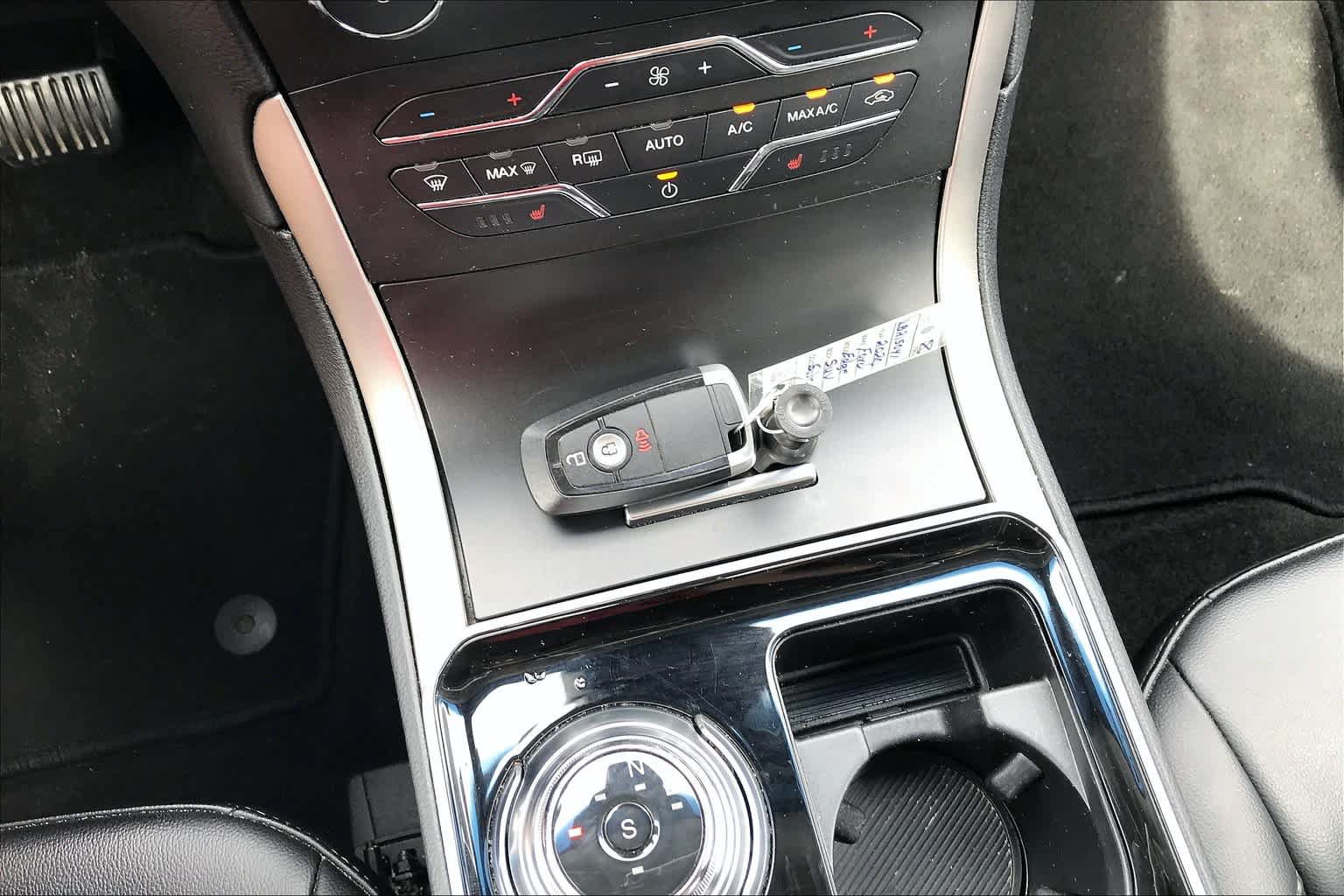 Used 2020 Ford Edge SEL FWD image 15
