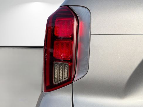 Used 2024 Hyundai Palisade Calligraphy image 10
