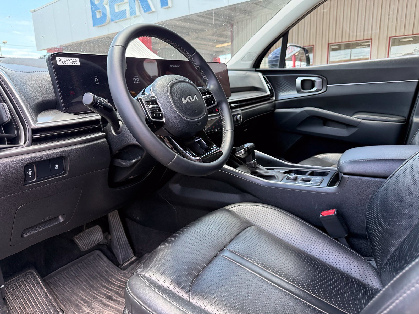 Used 2024 Kia Sorento S w/ Panoramic Sunroof Package FWD image 8