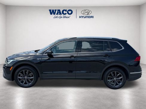 Used 2023 Volkswagen Tiguan SE FWD image 4