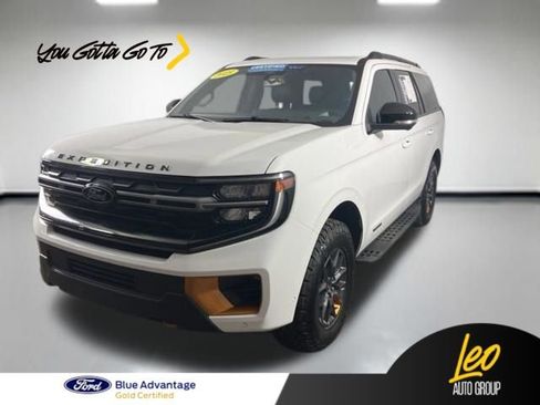Used 2025 Ford Expedition Tremor AWD/4WD image 1