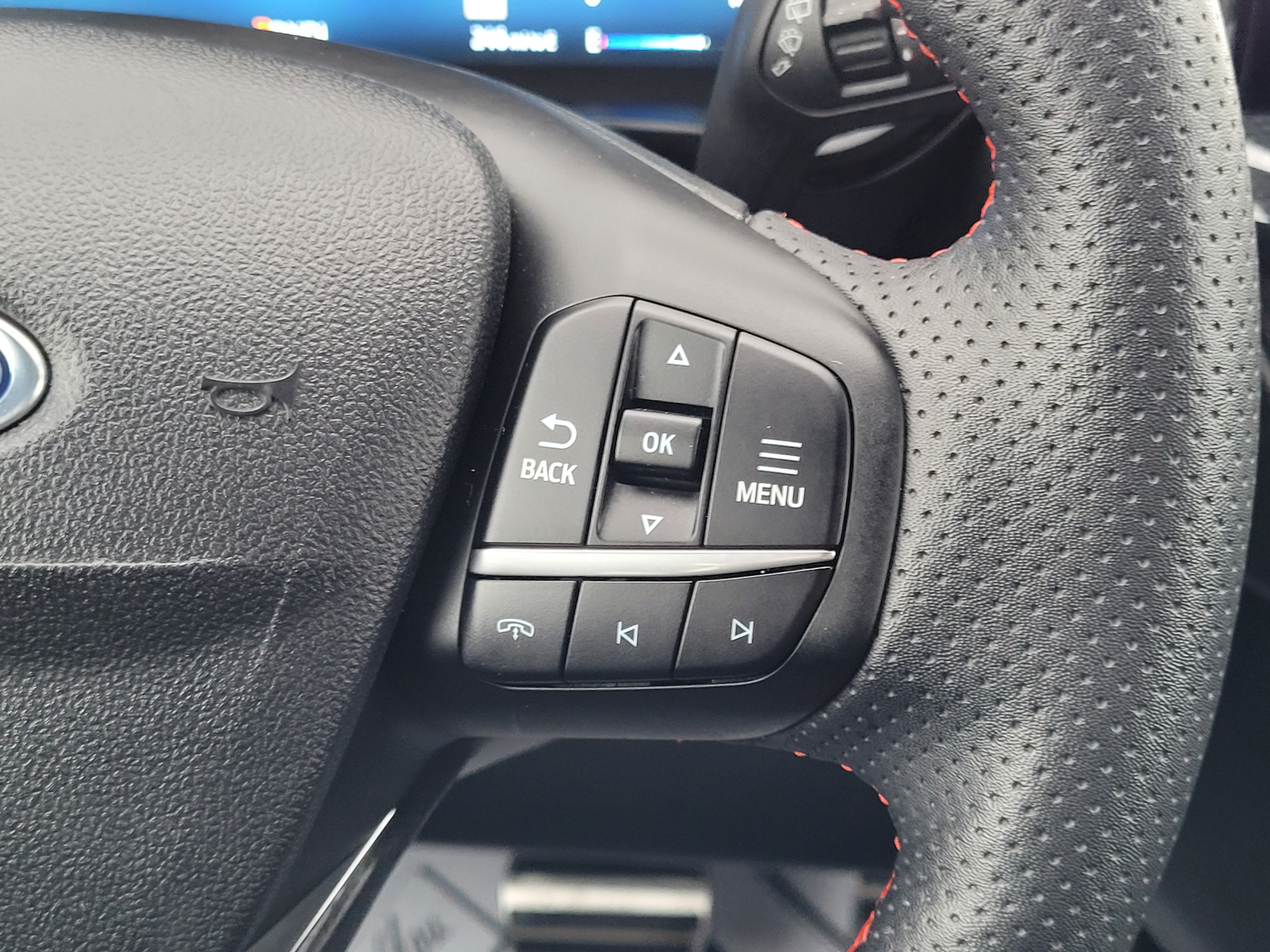 Certified 2023 Ford Escape ST-Line Elite w/ Premium Technology Package AWD/4WD image 12