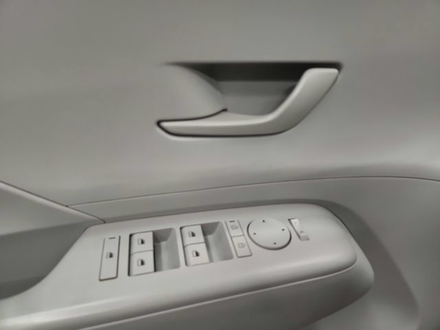 Used 2025 Hyundai Kona SEL FWD image 20