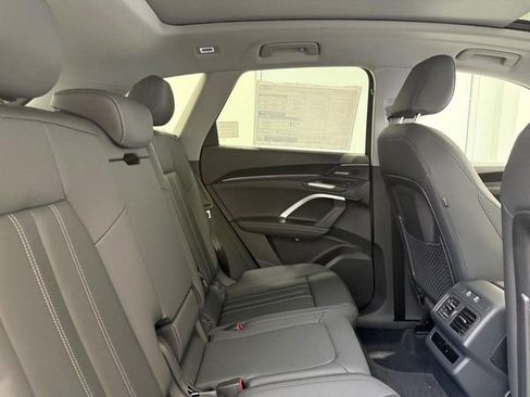 New 2026 Mercedes-Benz E 450 4MATIC All-Terrain Wagon image 4
