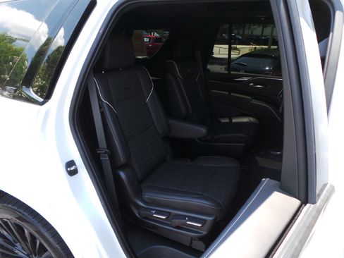 Used 2023 Cadillac Escalade V AWD/4WD image 46