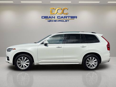 Used 2018 Volvo XC90 T6 Momentum w/ Convenience Package AWD/4WD image 2