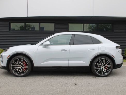 New 2025 Porsche Macan Turbo Electric image 2