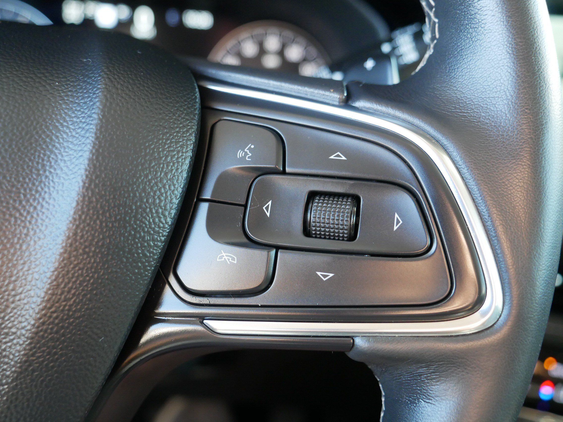 Used 2023 Buick Envision Avenir AWD/4WD image 29