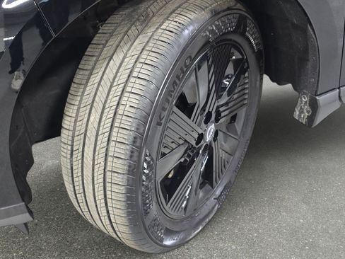 Certified 2025 Nissan Murano SV image 29