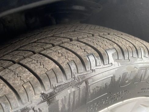 Used 2023 Toyota Camry SE image 24