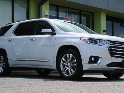 Used 2021 Chevrolet Traverse High Country FWD image 7