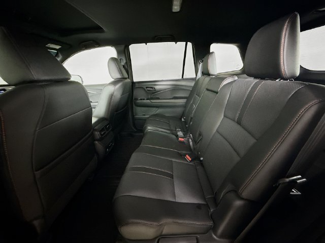 Used 2025 Honda Passport TrailSport image 27